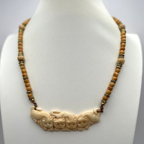 Artisan Carved Cat Pendant Beaded Necklace - Picture 13 of 13